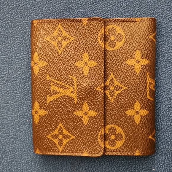 Louis Vuitton Monogram Compact Wallet, Firm price - Picture 3 of 14
